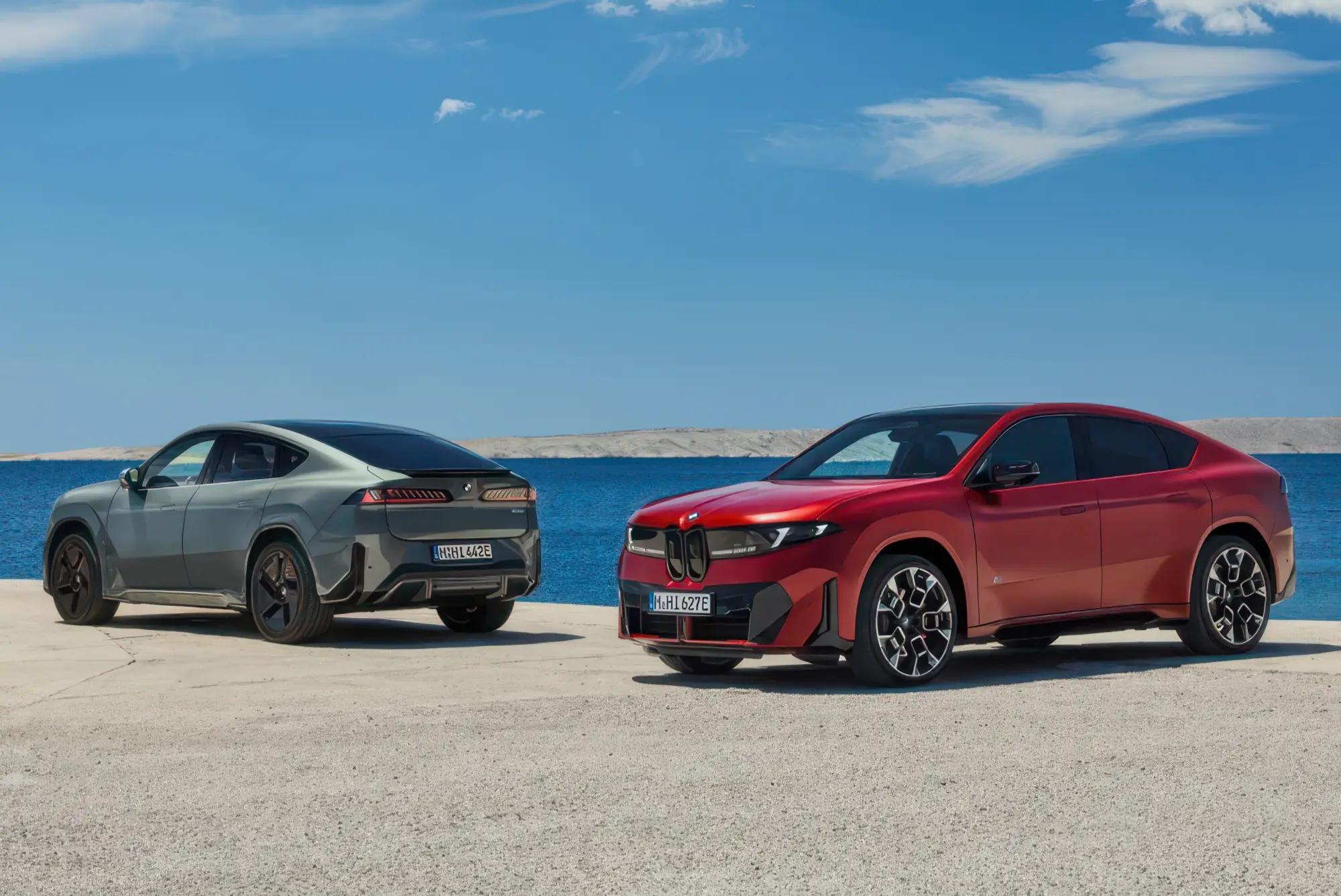 Купеобразный кроссовер BMW IX4 на платформе Neue Klasse: скошенная корма, мощность до 612 сил и флагманский BMW IX3 M60