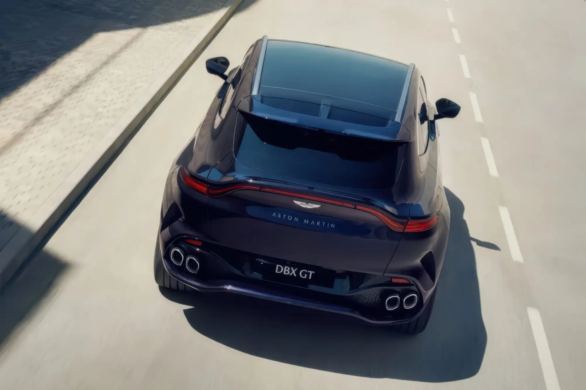 Кроссовер ASTON MARTIN DBX GT: битурбомотор V8 4.0 мощностью 727 сил, комфортная калибровка подвески eARC и акцент на роскошь