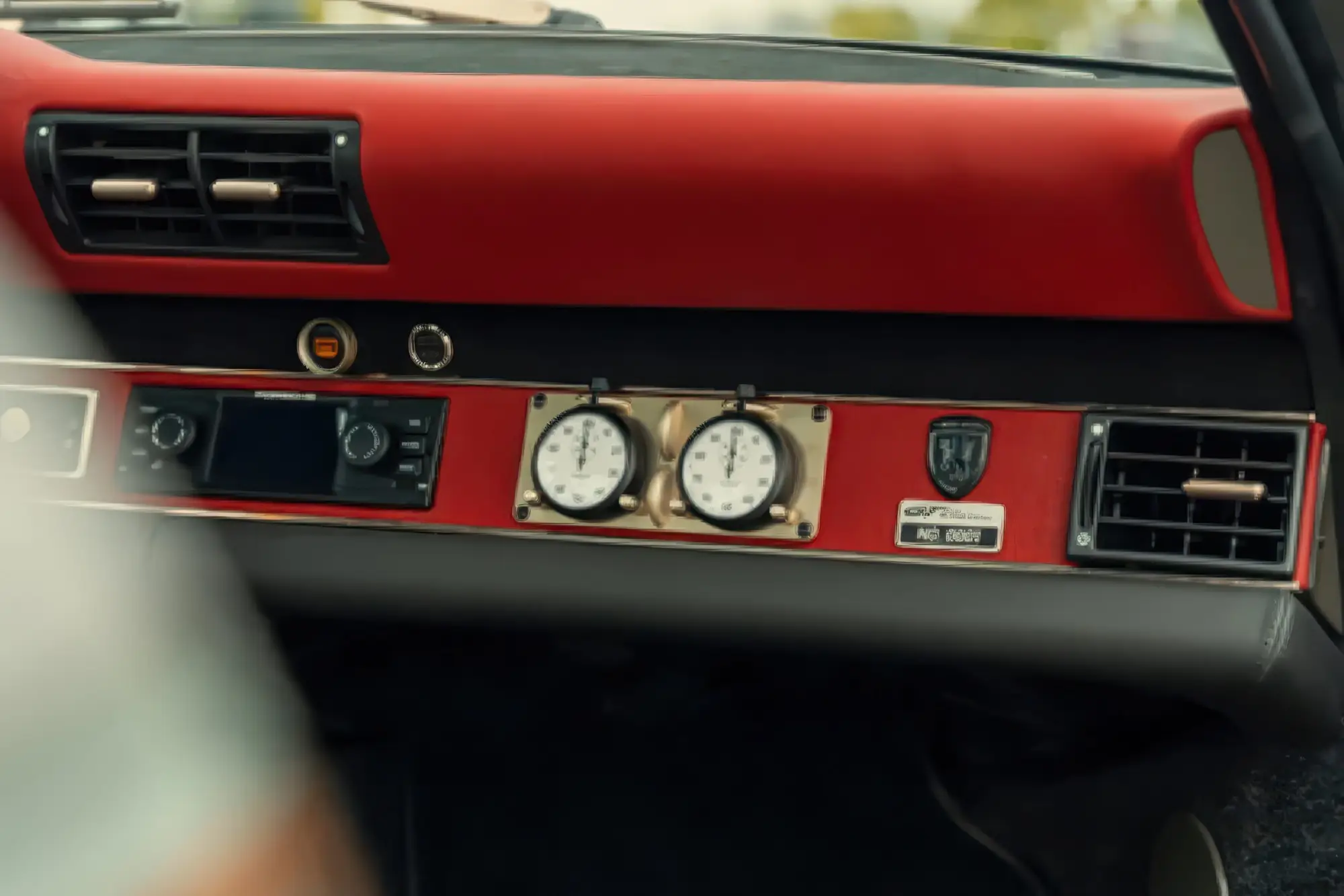Купе TECHART GTCLASSIC на базе PORSCHE 911 серии 964: атмосферный оппозитник 3.8 мощностью 380 сил, классический стайлинг и тираж 11 штук