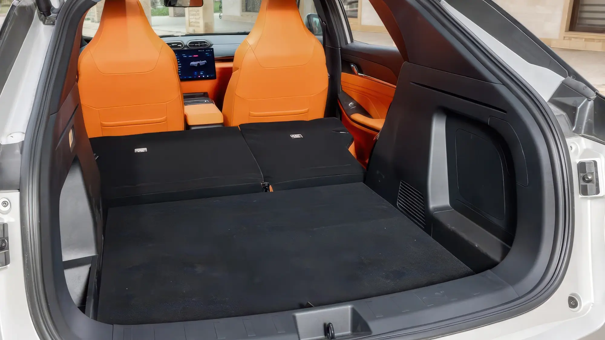 Электрический кроссовер EVOLUTE I-SKY второго поколения: донорский DONGFENG MAGE EV, производство в Липецке и официальная стоимость